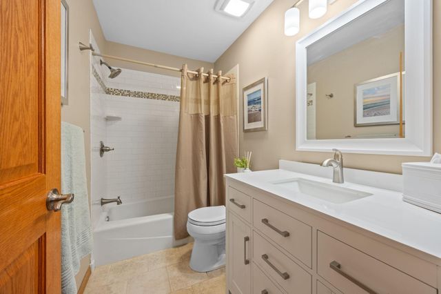4830 Valley Forge Lane N, Plymouth, MN 55442