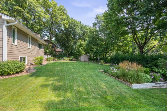 4830 Valley Forge Lane N, Plymouth, MN 55442