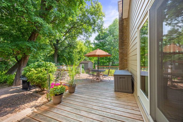 4830 Valley Forge Lane N, Plymouth, MN 55442