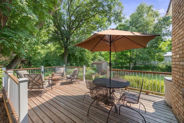 4830 Valley Forge Lane N, Plymouth, MN 55442