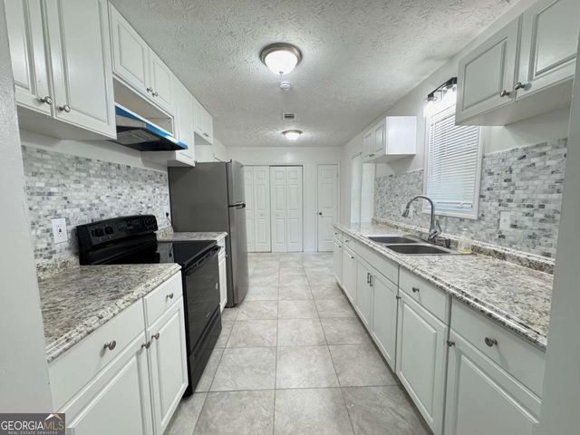 321 Knollwood Lane, Woodstock, GA 30188