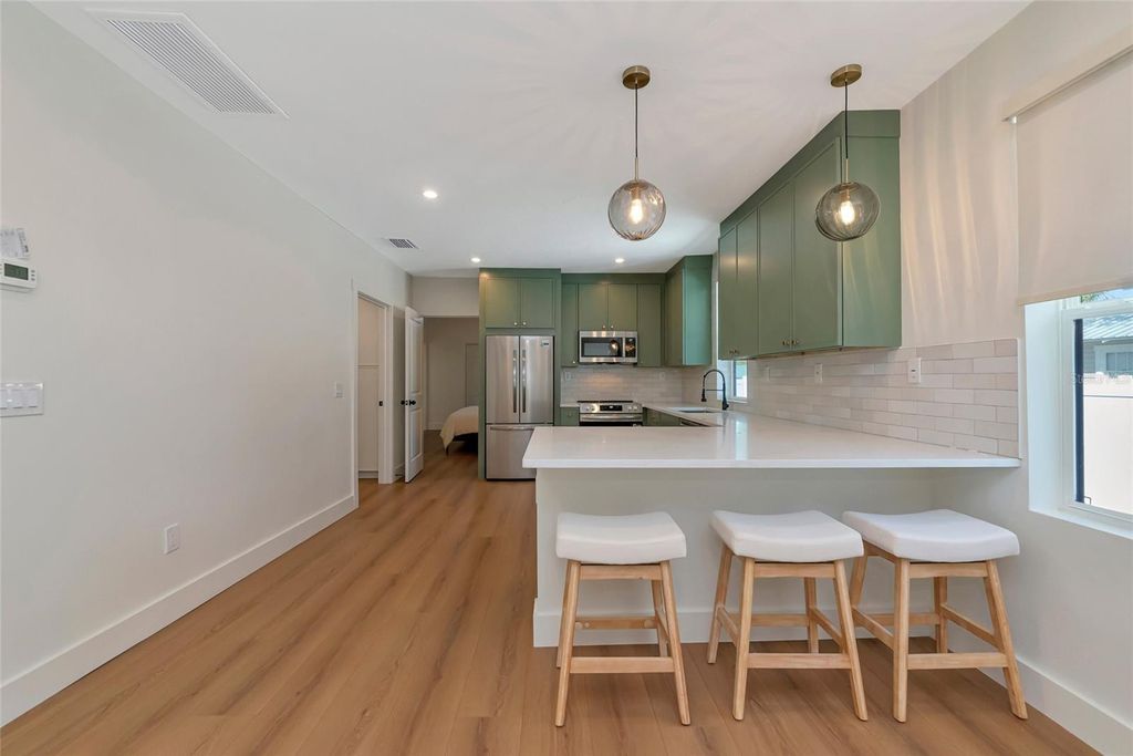 Image 14 of property listing at 316 27TH STREET W, Bradenton, FL 34205