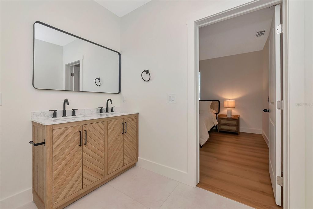 Image 29 of property listing at 316 27TH STREET W, Bradenton, FL 34205