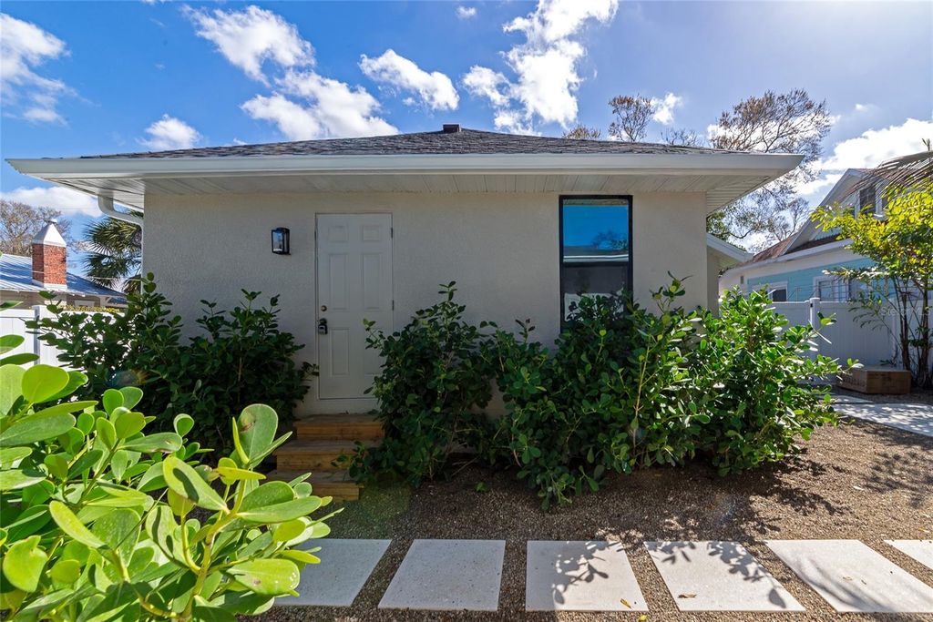 Image 35 of property listing at 316 27TH STREET W, Bradenton, FL 34205