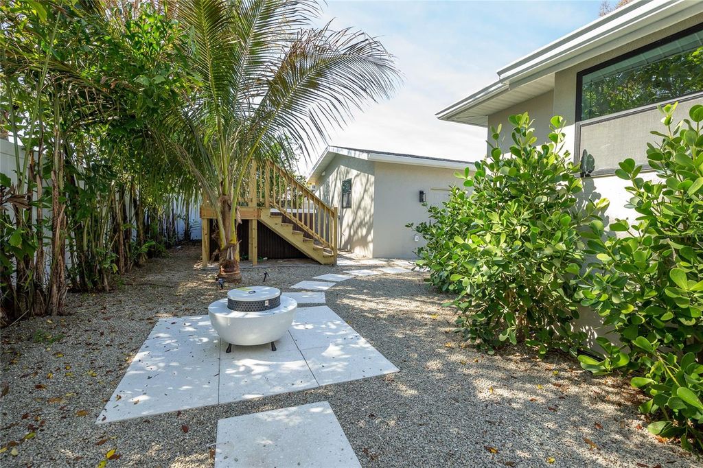 Image 38 of property listing at 316 27TH STREET W, Bradenton, FL 34205