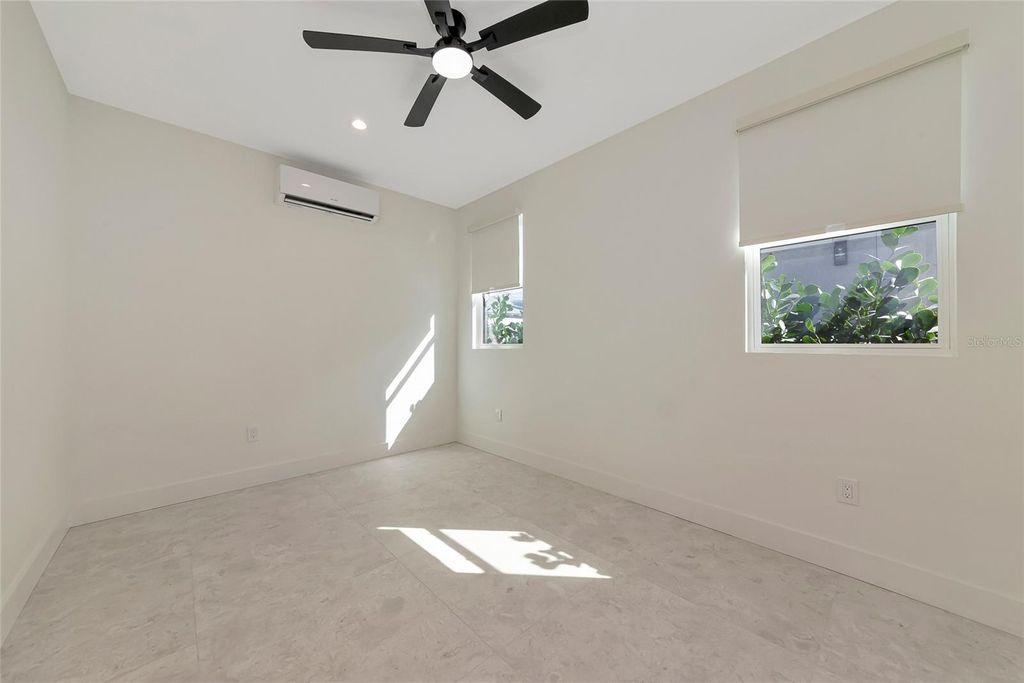 Image 49 of property listing at 316 27TH STREET W, Bradenton, FL 34205