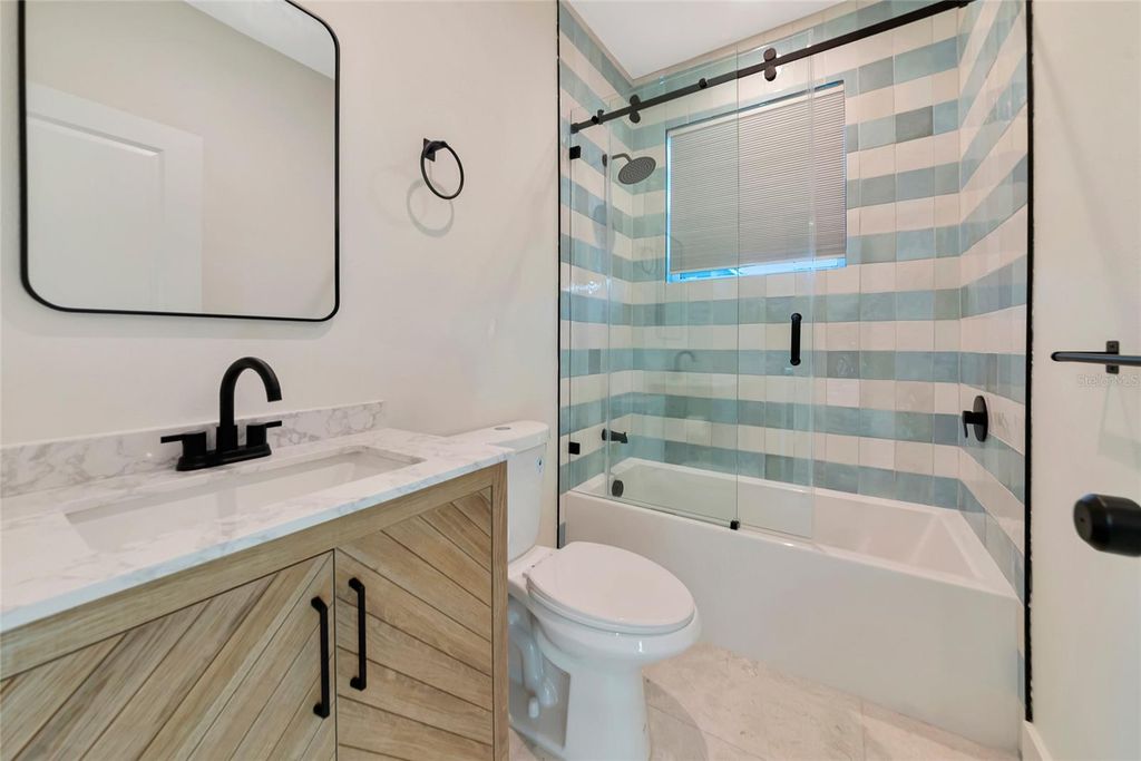 Image 51 of property listing at 316 27TH STREET W, Bradenton, FL 34205