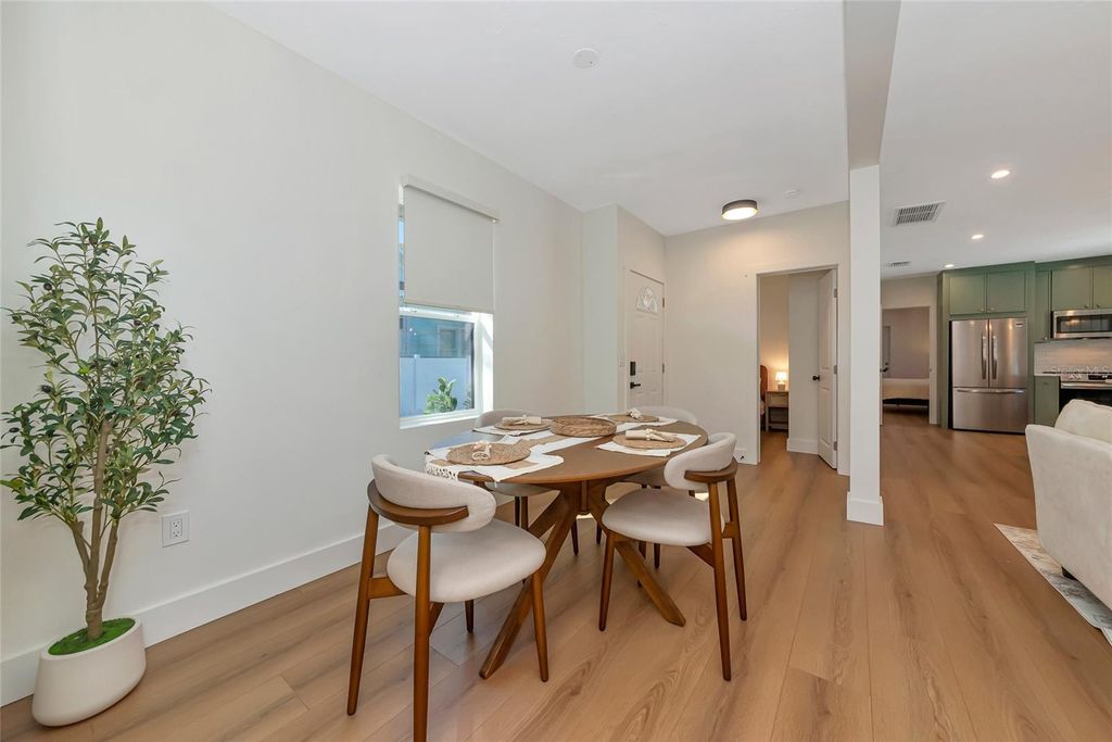 Image 7 of property listing at 316 27TH STREET W, Bradenton, FL 34205