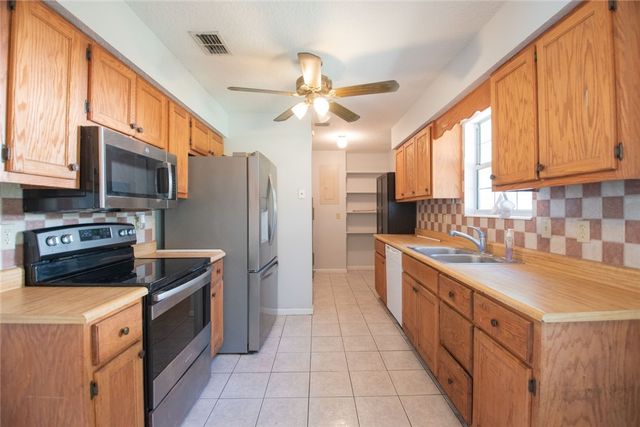 477 DALLAS Circle, Folkston, GA 31537