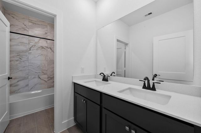 10111 Palm Springs Place, Manvel, TX 77583