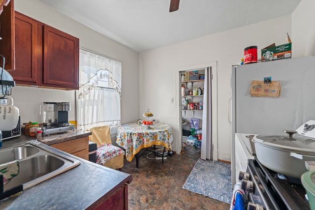 13513 S Baltimore Avenue, Chicago, IL 60633