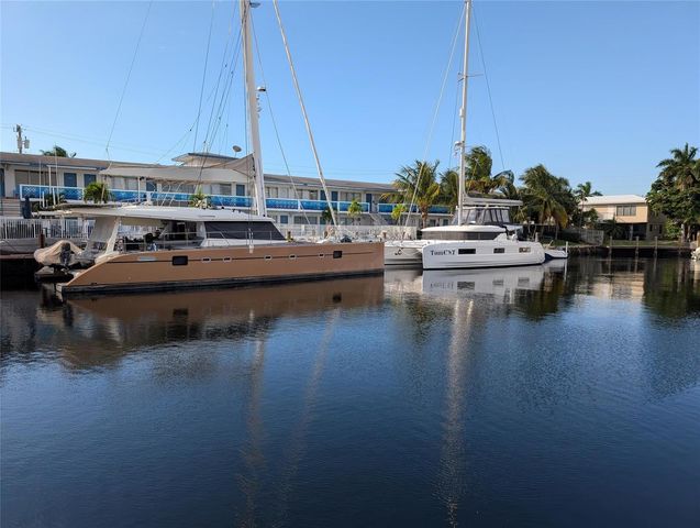 2808 NE 33rd Court 101, Fort Lauderdale, FL 33306