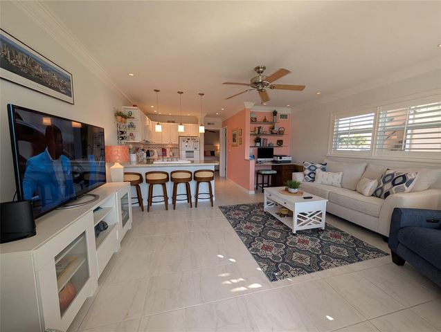 2808 NE 33rd Court 101, Fort Lauderdale, FL 33306