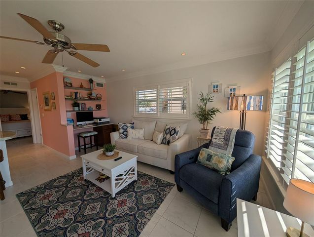 2808 NE 33rd Court 101, Fort Lauderdale, FL 33306