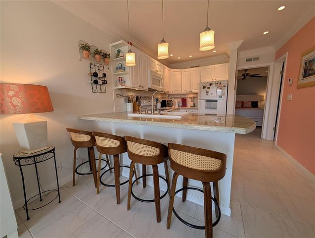 2808 NE 33rd Court 101, Fort Lauderdale, FL 33306