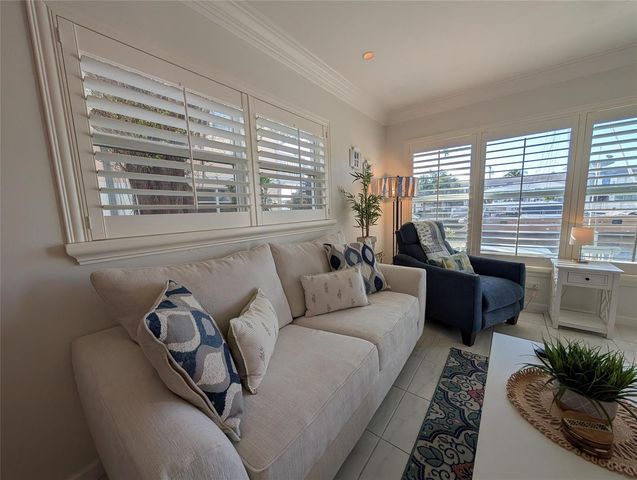 2808 NE 33rd Court 101, Fort Lauderdale, FL 33306
