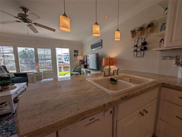 2808 NE 33rd Court 101, Fort Lauderdale, FL 33306