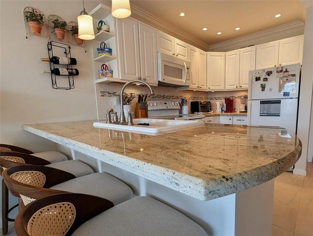 2808 NE 33rd Court 101, Fort Lauderdale, FL 33306
