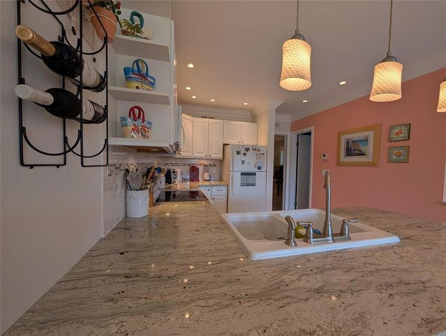 2808 NE 33rd Court 101, Fort Lauderdale, FL 33306