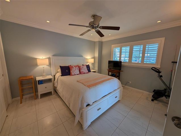 2808 NE 33rd Court 101, Fort Lauderdale, FL 33306
