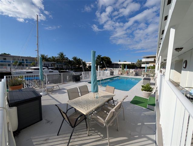 2808 NE 33rd Court 101, Fort Lauderdale, FL 33306
