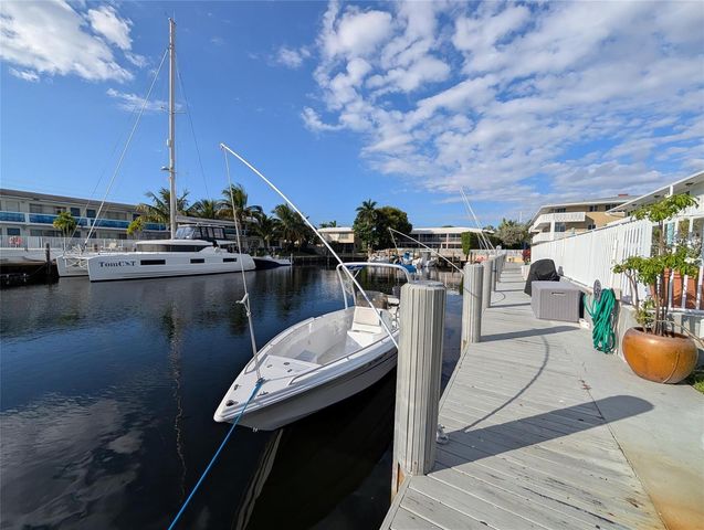 2808 NE 33rd Court 101, Fort Lauderdale, FL 33306
