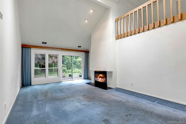 11 Rose Court, East Islip, NY 11730