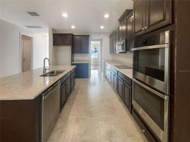 16136 MONTEREY GREENS CIRCLE, Tampa, FL 33647