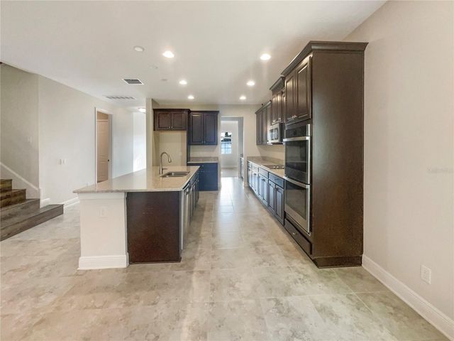 16136 MONTEREY GREENS CIRCLE, Tampa, FL 33647