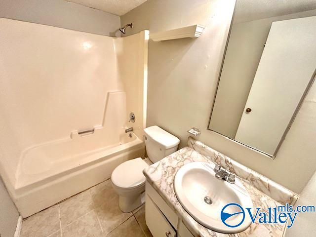 100 Michael Avenue A, Madison, AL 35758