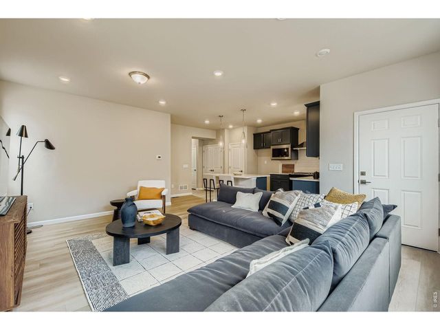 909 Nettle Ln, Fort Collins, CO 80524