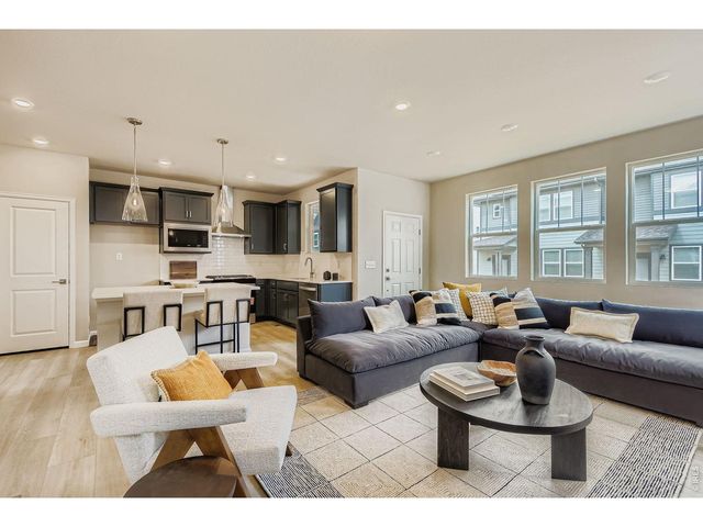 909 Nettle Ln, Fort Collins, CO 80524