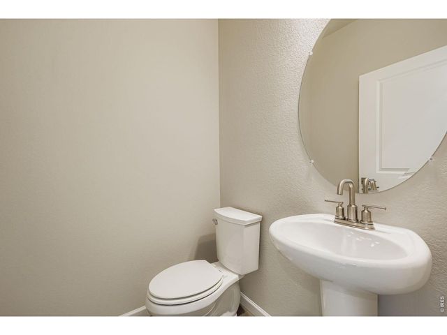 909 Nettle Ln, Fort Collins, CO 80524