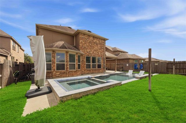 24719 Harbor Terrace Lane, Richmond, TX 77406