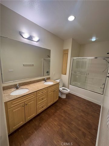 3458 Watermarke, Irvine, CA 92612