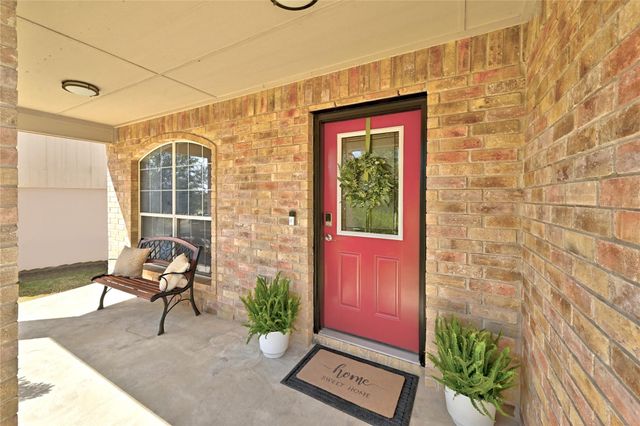 446 Paddington DR, Kyle, TX 78640