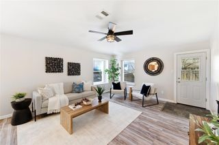 446 Paddington DR, Kyle, TX 78640