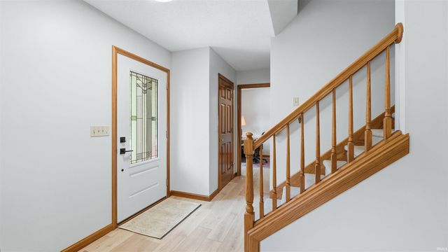 10407 Tidewater Trail, Fort Wayne, IN 46845