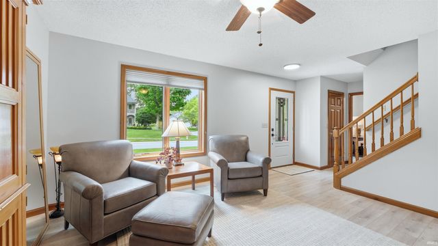 10407 Tidewater Trail, Fort Wayne, IN 46845