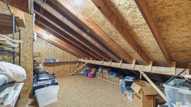 10407 Tidewater Trail, Fort Wayne, IN 46845