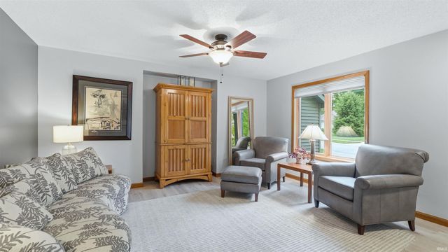 10407 Tidewater Trail, Fort Wayne, IN 46845