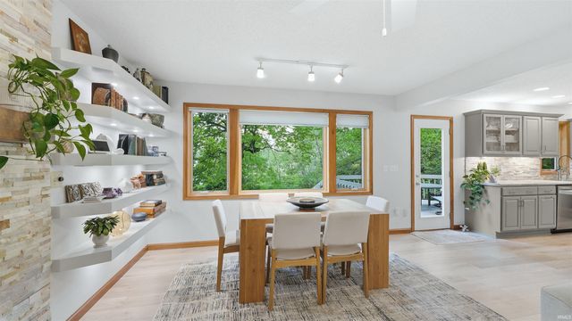 10407 Tidewater Trail, Fort Wayne, IN 46845