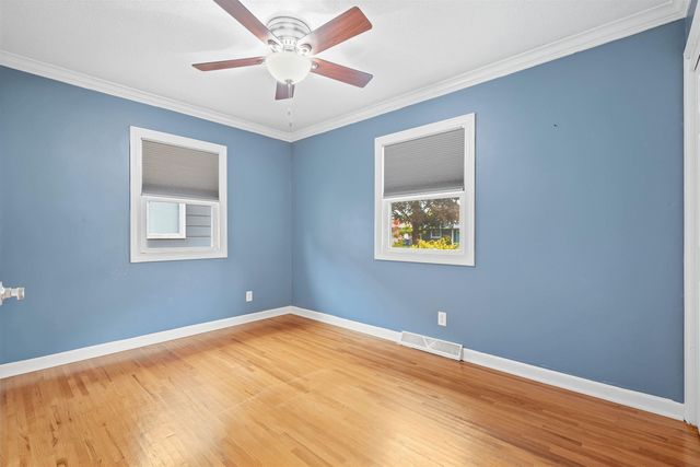 818 Loretta Avenue, Waterloo, IA 50702