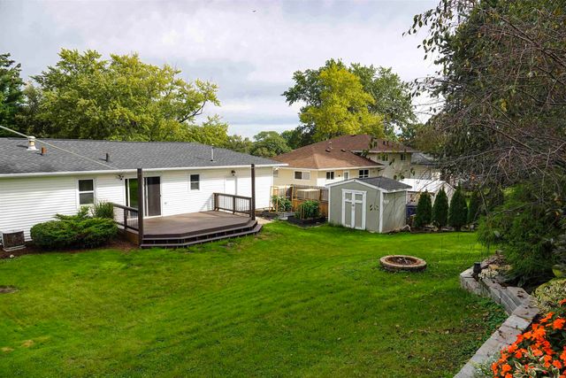 818 Loretta Avenue, Waterloo, IA 50702