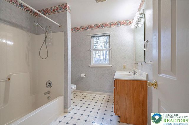 40 Elk Court, Exeter Twp, PA 19606