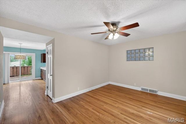 8042 Mackenzie Road, Affton, MO 63123