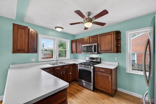 8042 Mackenzie Road, Affton, MO 63123