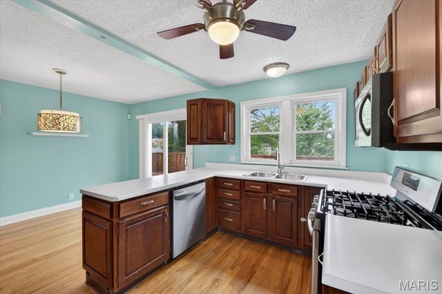 8042 Mackenzie Road, Affton, MO 63123