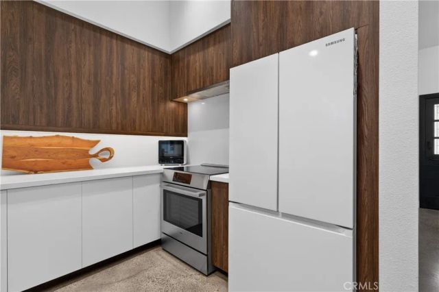 1 Summerfield 59, Irvine, CA 92614