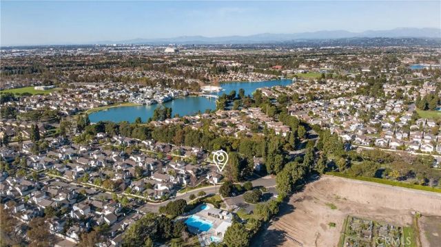 1 Summerfield 59, Irvine, CA 92614